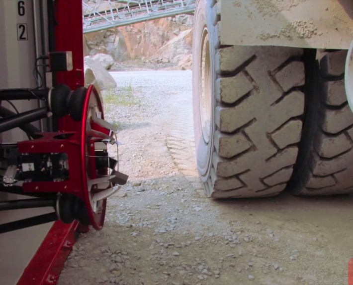 Early RFS robotic fuelling system